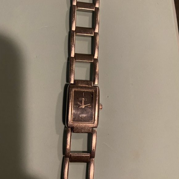 Gucci watch - Picture 2 of 2